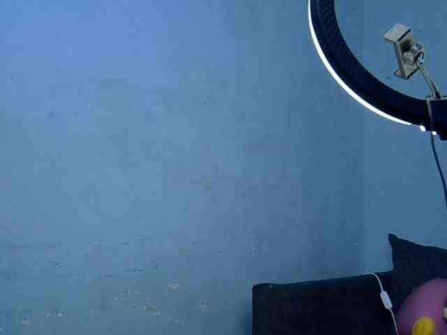 GoldenGoddess1 webcam