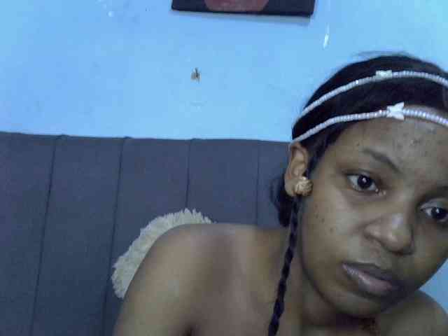 GoldenGoddess1 webcam