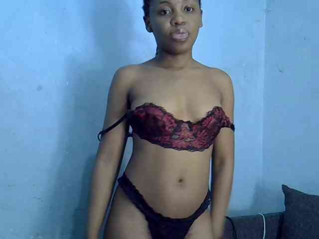 GoldenGoddess1 webcam