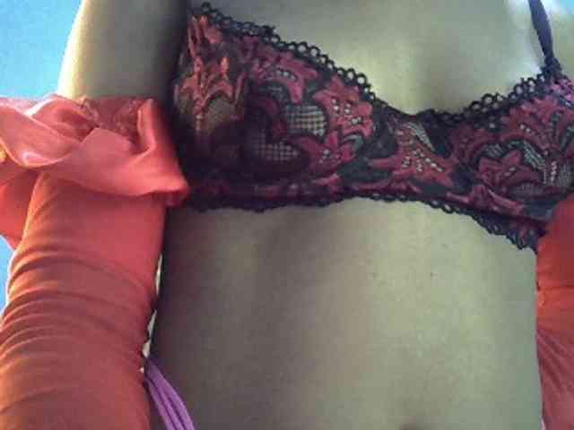 GoldenGoddess1 webcam