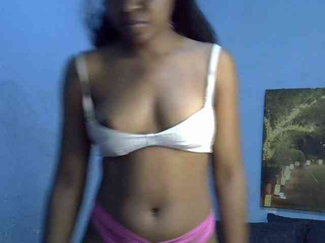 GoldenGoddess1 webcam