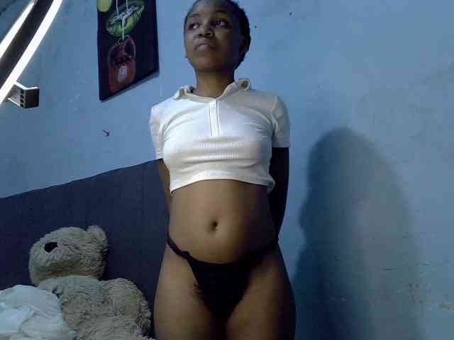 GoldenGoddess1 webcam