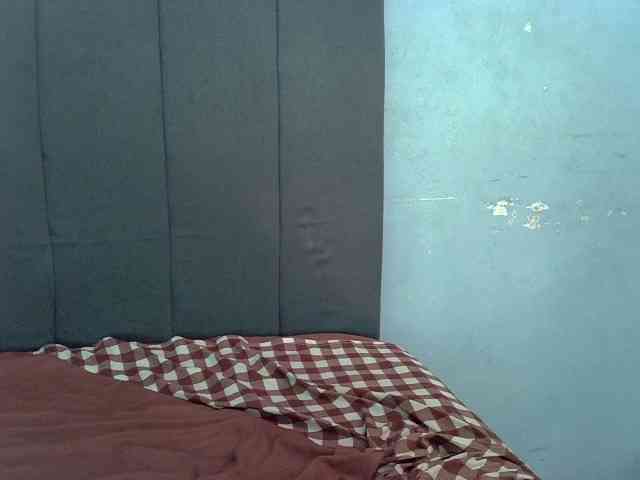 GoldenGoddess1 webcam