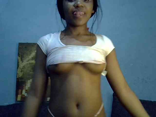 GoldenGoddess1 webcam