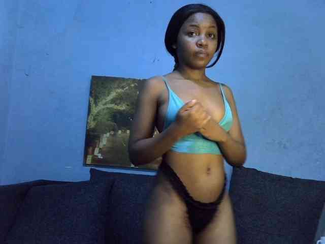 GoldenGoddess1 webcam