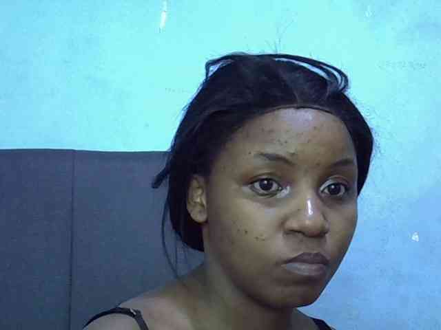 GoldenGoddess1 webcam