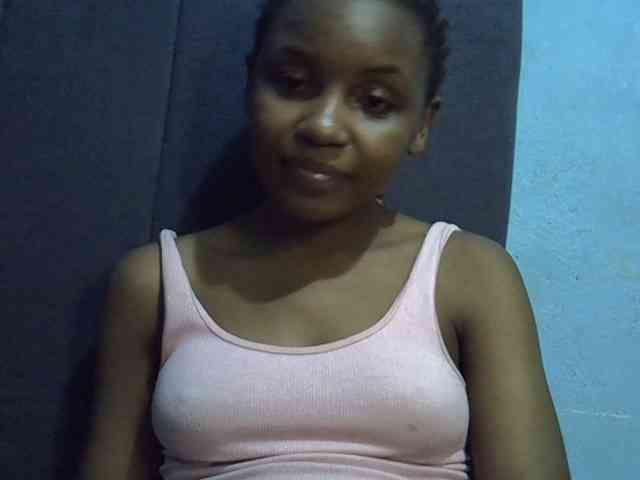 GoldenGoddess1 webcam