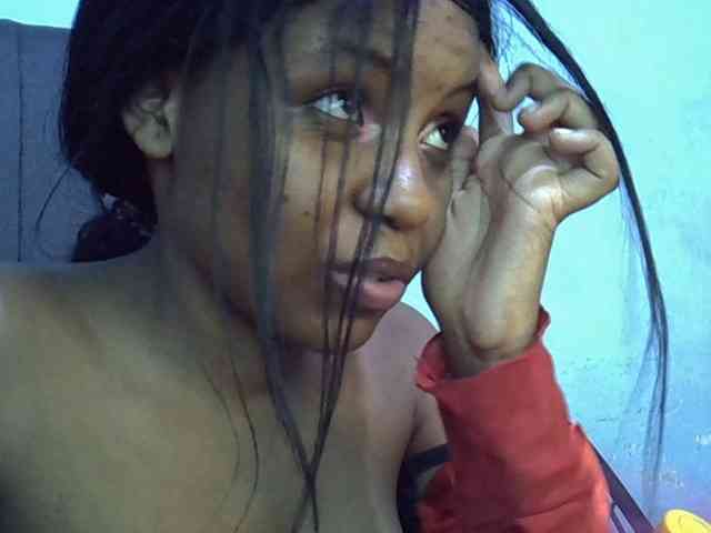 GoldenGoddess1 webcam