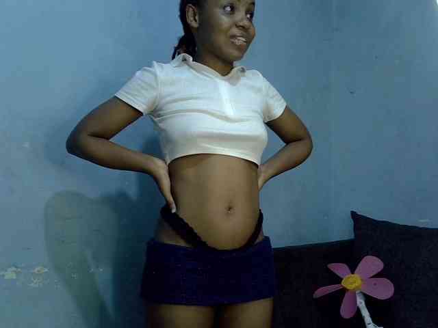 GoldenGoddess1 webcam