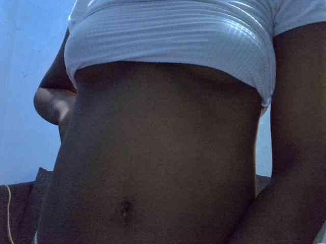 GoldenGoddess1 webcam