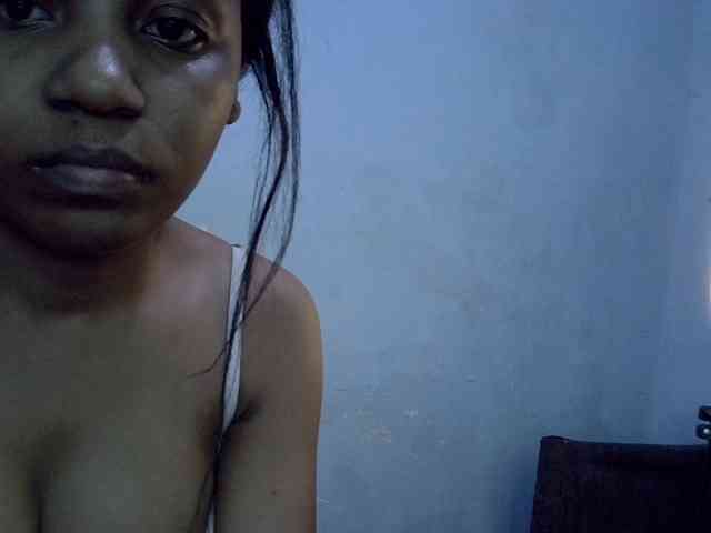 GoldenGoddess1 webcam