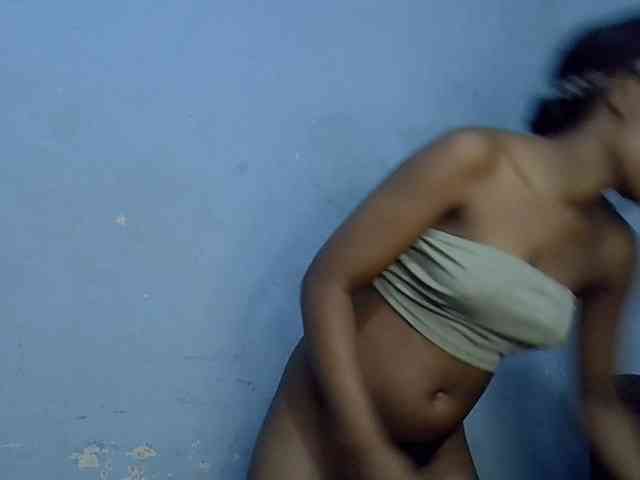 GoldenGoddess1 webcam