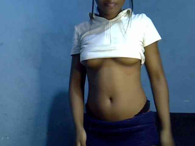 GoldenGoddess1 webcam