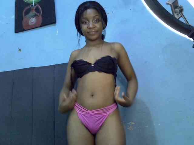 GoldenGoddess1 webcam