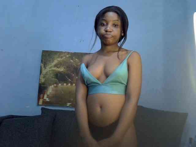 GoldenGoddess1 webcam