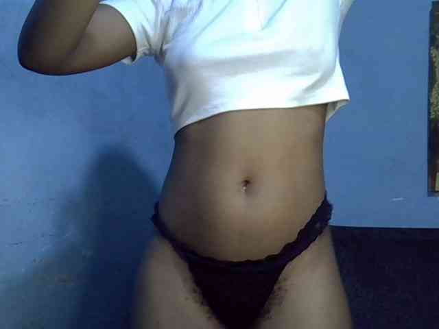 GoldenGoddess1 webcam