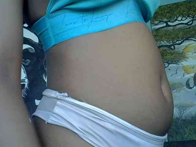 GoldenGoddess1 webcam