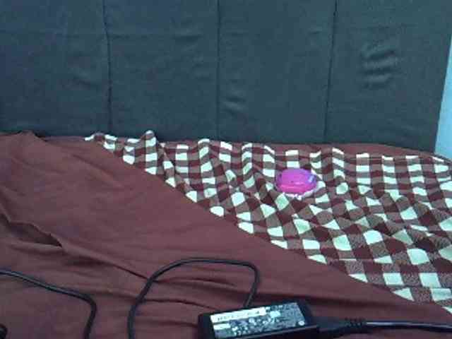 GoldenGoddess1 webcam