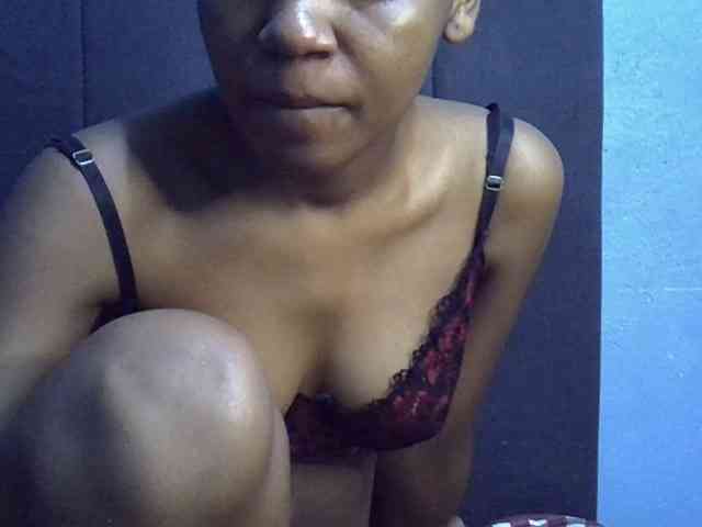 GoldenGoddess1 webcam