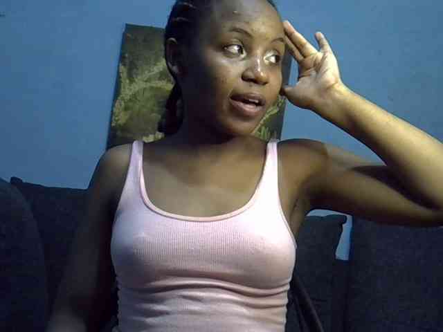 GoldenGoddess1 webcam