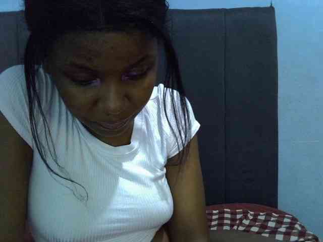 GoldenGoddess1 webcam