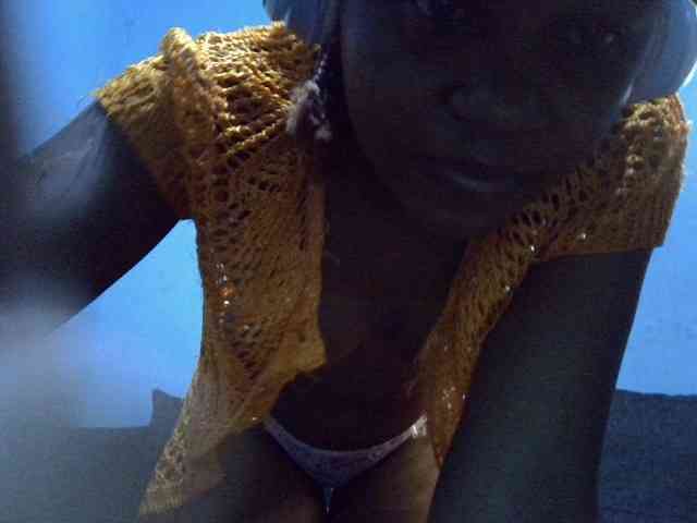 GoldenGoddess1 webcam