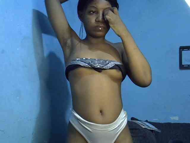 GoldenGoddess1 webcam