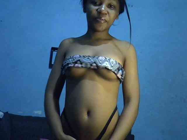 GoldenGoddess1 webcam