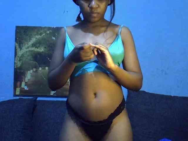 GoldenGoddess1 webcam