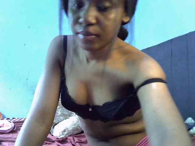 GoldenGoddess1 webcam