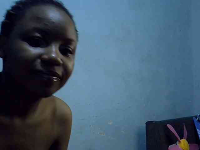 GoldenGoddess1 webcam