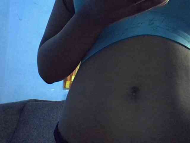 GoldenGoddess1 webcam