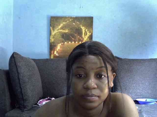 GoldenGoddess1 webcam