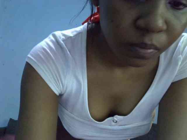 GoldenGoddess1 webcam