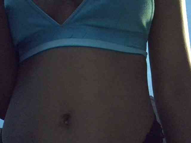 GoldenGoddess1 webcam