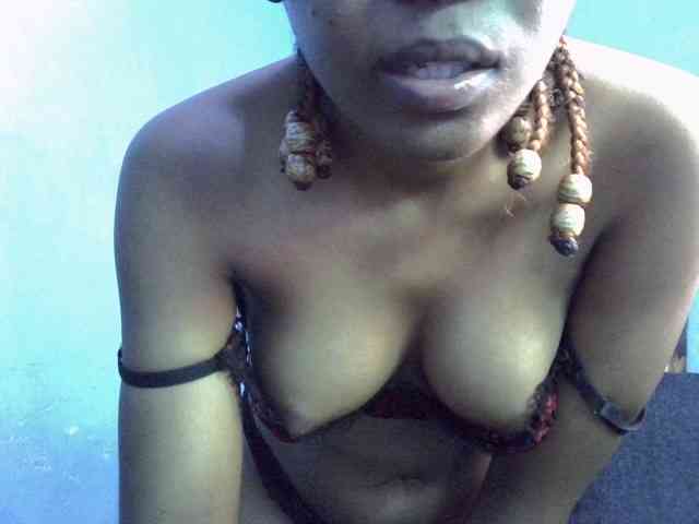 GoldenGoddess1 webcam