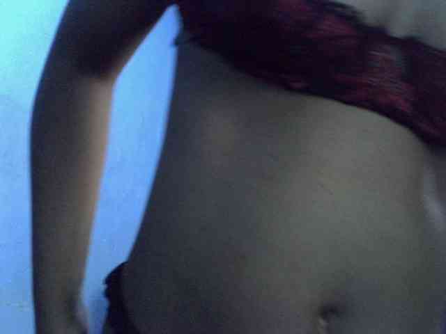 GoldenGoddess1 webcam