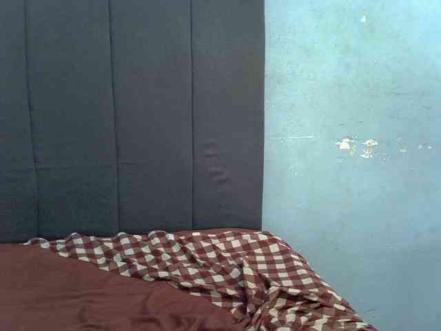 GoldenGoddess1 webcam