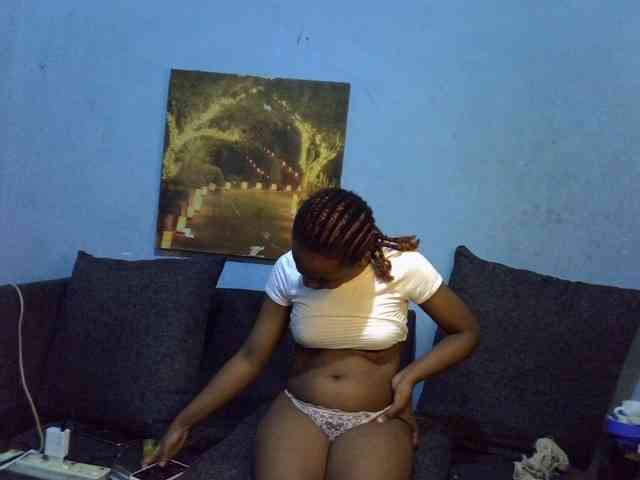 GoldenGoddess1 webcam