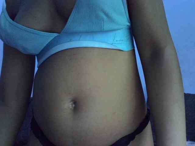 GoldenGoddess1 webcam