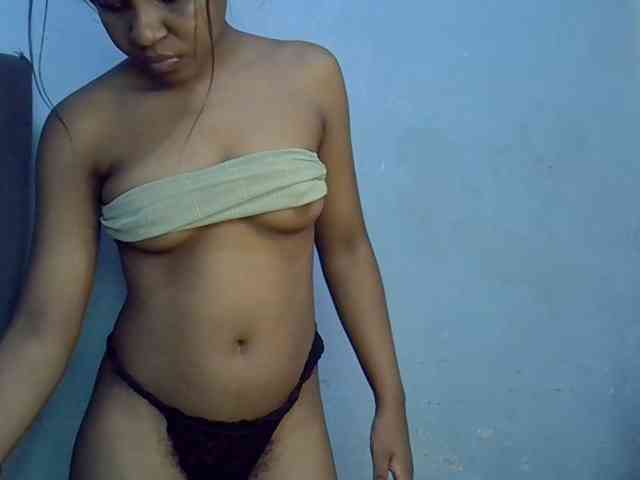 GoldenGoddess1 webcam