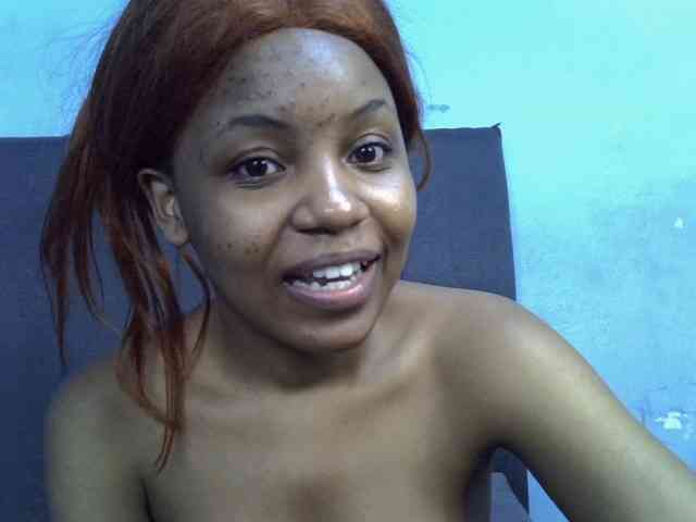 GoldenGoddess1 webcam