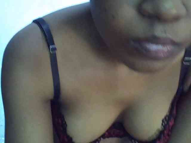 GoldenGoddess1 Live Webcam on BongaCams