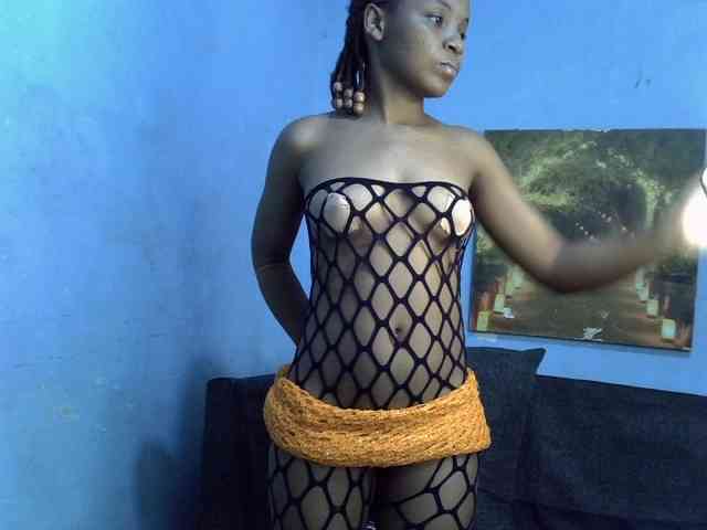 GoldenGoddess1 webcam