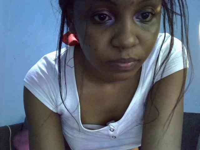 GoldenGoddess1 webcam