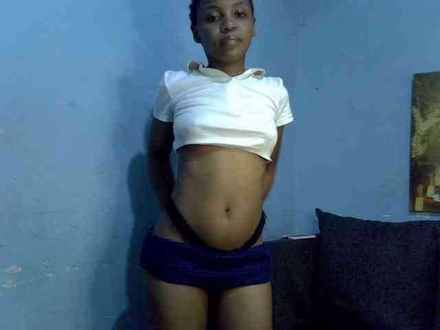 GoldenGoddess1 webcam