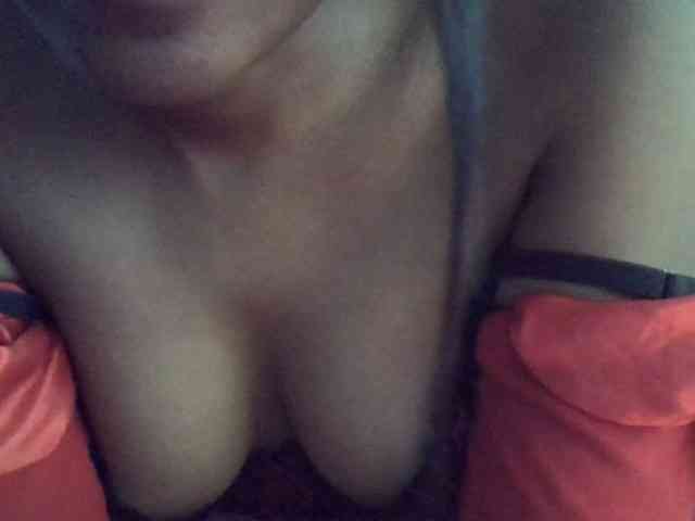 GoldenGoddess1 webcam