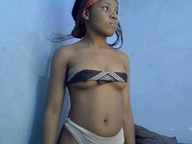 GoldenGoddess1 webcam