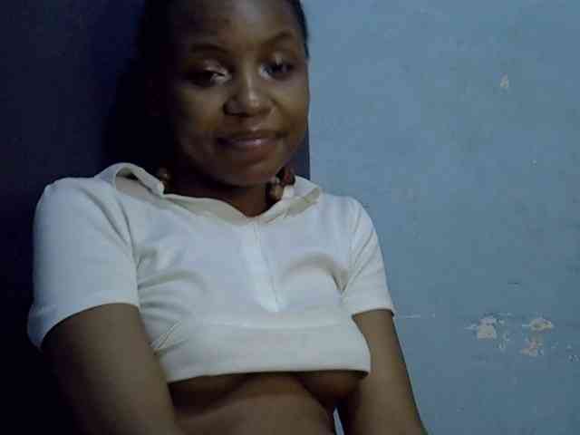 GoldenGoddess1 webcam