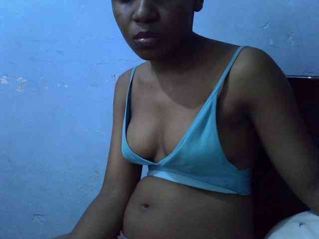 GoldenGoddess1 webcam